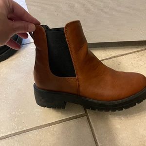 Chelsea boots